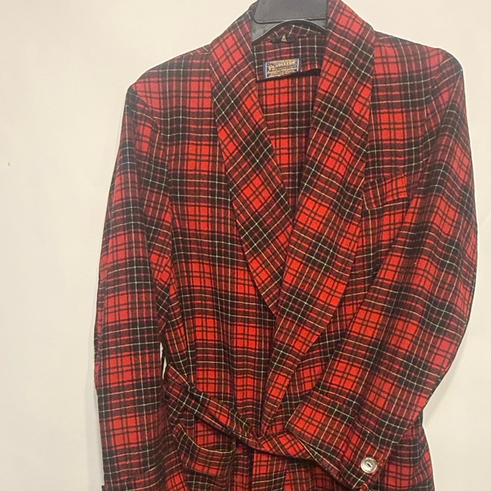 Pendleton vintage Men's Red and Black robe